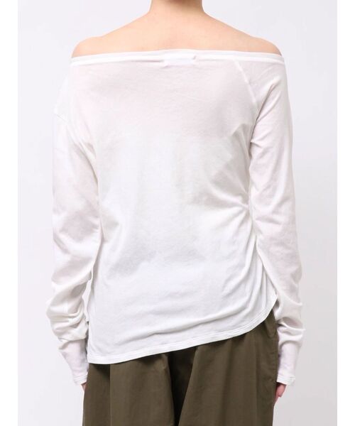 CALNAMUR(カルナムール)の「コサージュフリルオフショルトップス(Tシャツ/カットソー・レディース・チャコールグレー/ホワイト/ピンク・FREE)」の14枚目の写真