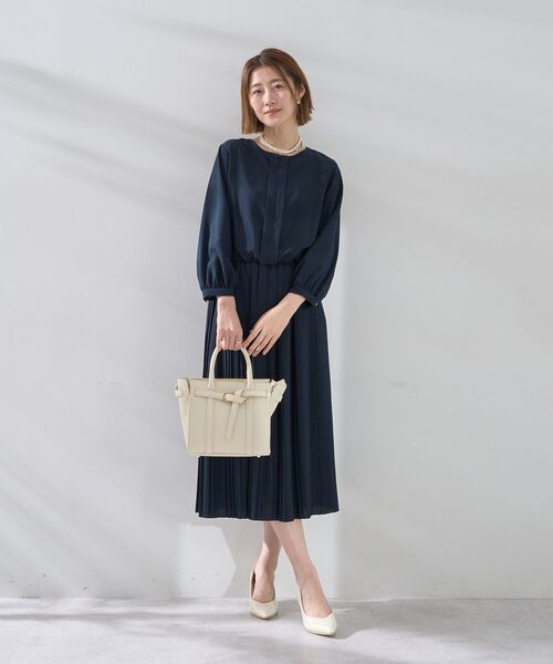 YECCA VECCA（イェッカヴェッカ）の「ジョーゼットプリーツワンピース（ワンピース・レディース・ブルー/ライトグレー/ネイビー・FREE）」の18枚目の写真