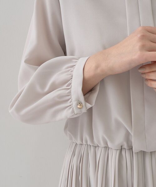 YECCA VECCA（イェッカヴェッカ）の「ジョーゼットプリーツワンピース（ワンピース・レディース・ブルー/ライトグレー/ネイビー・FREE）」の22枚目の写真