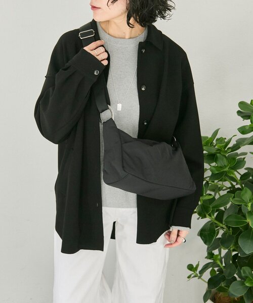 ear PAPILLONNER(イアパピヨネ)の「リングショルダーバッグ《撥水/260g》(ショルダーバッグ・レディース・カーキ/ブラック・FREE)」の10枚目の写真