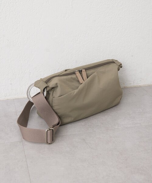 ear PAPILLONNER(イアパピヨネ)の「リングショルダーバッグ《撥水/260g》(ショルダーバッグ・レディース・カーキ/ブラック・FREE)」の16枚目の写真