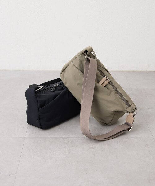 ear PAPILLONNER(イアパピヨネ)の「リングショルダーバッグ《撥水/260g》(ショルダーバッグ・レディース・カーキ/ブラック・FREE)」の17枚目の写真