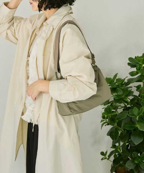 ear PAPILLONNER(イアパピヨネ)の「リングショルダーバッグ《撥水/260g》(ショルダーバッグ・レディース・カーキ/ブラック・FREE)」の21枚目の写真