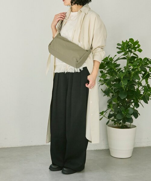 ear PAPILLONNER(イアパピヨネ)の「リングショルダーバッグ《撥水/260g》(ショルダーバッグ・レディース・カーキ/ブラック・FREE)」の5枚目の写真