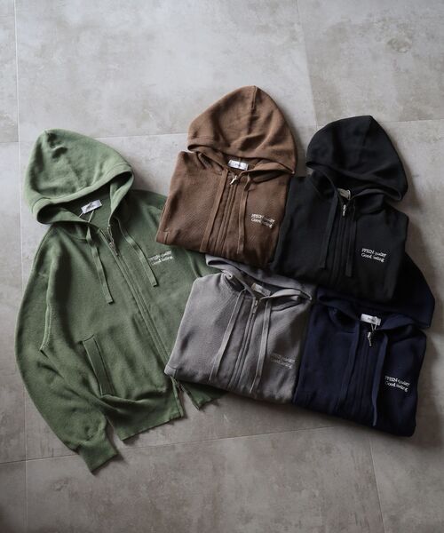 FFEIN(フェイン)の「【FFEIN(フェイン)】ワンポイント刺繍フード短丈ニットPK / ジップパーカー ダブルジップ ニット フーディ 刺繍 【短丈】(パーカー・メンズ・カーキ/ブラウン/ブラック/ネイビー/グレー・MEDIUM/LARGE/SMALL)」の6枚目の写真