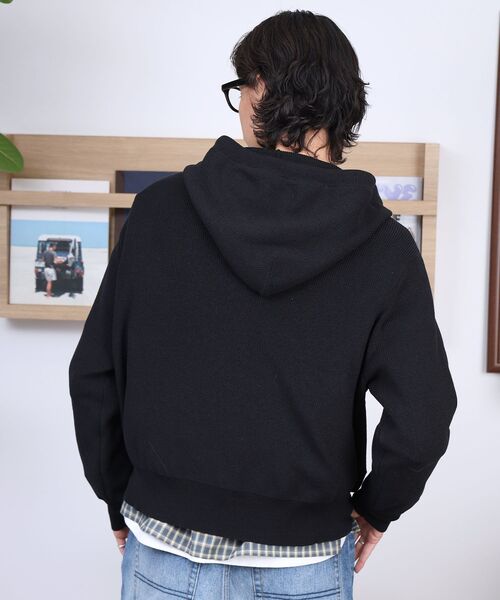FFEIN(フェイン)の「【FFEIN(フェイン)】ワンポイント刺繍フード短丈ニットPK / ジップパーカー ダブルジップ ニット フーディ 刺繍 【短丈】(パーカー・メンズ・カーキ/ブラウン/ブラック/ネイビー/グレー・MEDIUM/LARGE/SMALL)」の9枚目の写真