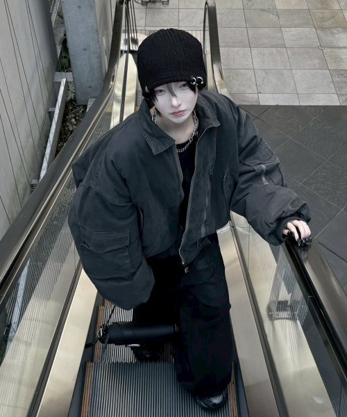 Never mind the XU / Chikashitsu+(ネバーマインド ザ エックスユー / チカシツプラス)の「【nmtc+】pierce sweat shirts / 【エムティーシープラス】ピアススウェットシャツ(スウェット・メンズ・ブラック・ONE SIZE)」の7枚目の写真