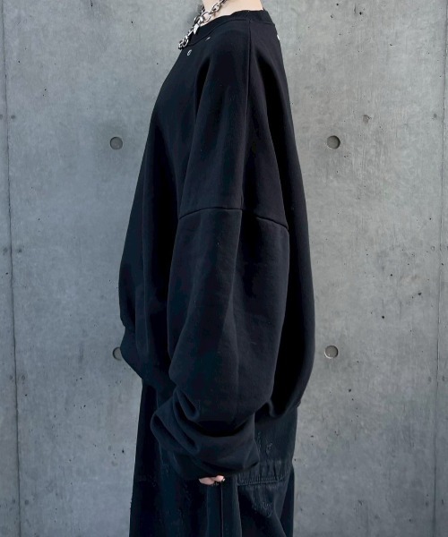 Never mind the XU / Chikashitsu+(ネバーマインド ザ エックスユー / チカシツプラス)の「【nmtc+】pierce sweat shirts / 【エムティーシープラス】ピアススウェットシャツ(スウェット・メンズ・ブラック・ONE SIZE)」の4枚目の写真