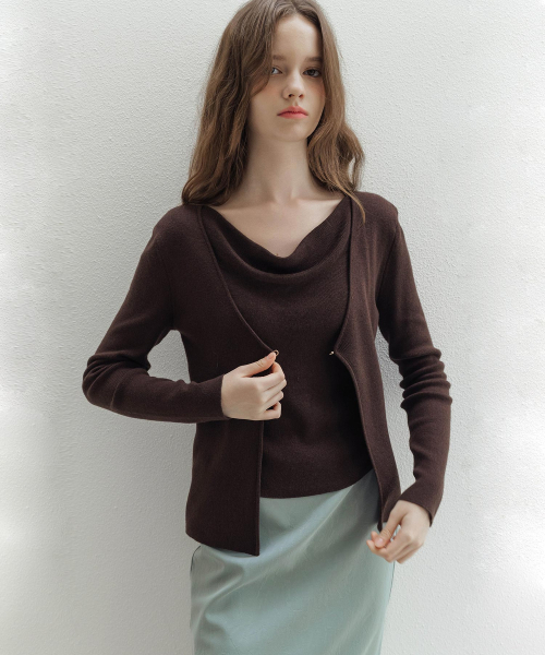 LAUTREDE MIN(ロートルドミン)の「Cowl buckle Brown knit(ニット/セーター・レディース・ブラウン・FREE)」の2枚目の写真