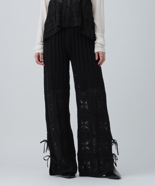 LEPSIM(レプシィム)の「5ゲージクロシェライクニットパンツ 638740(その他パンツ・レディース・オフホワイト/ブラック・FREE)」の1枚目の写真