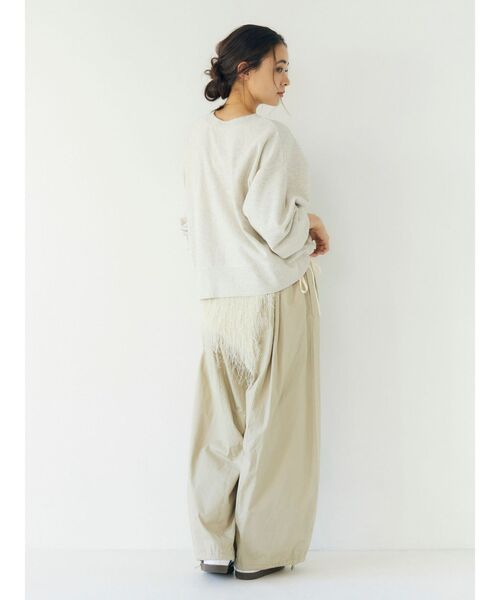 Ungrid（アングリッド）の「【WEB限定】フロントロゴルーズスウェット（スウェット・レディース・グリーン/ピンク/ライトグレー/チャコールグレー・FREE）」の8枚目の写真