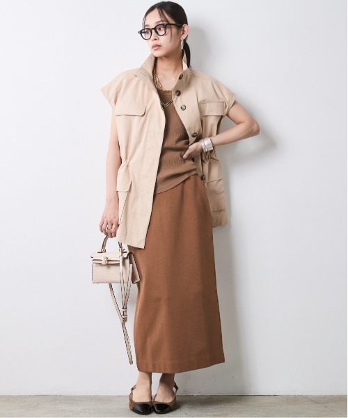 CHIC STYLE(シックスタイル)の「アウトポケットベスト<大きいサイズ有>シックスタイル(その他アウター・レディース・ベージュ/ブラック・4L/5L/M/L/LL/3L)」の6枚目の写真