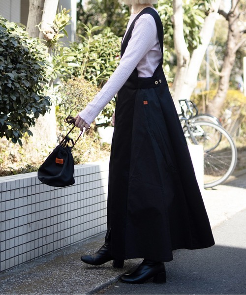 UNIVERSAL OVERALL（ユニバーサルオーバーオール）の「MIX JUMPER SK/ジャンパースカート（ジャンパースカート・レディース・ブラック/ベージュ・F）」の8枚目の写真