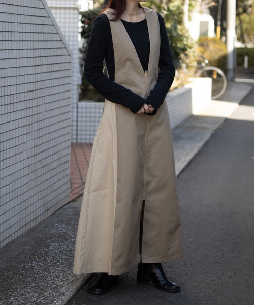 UNIVERSAL OVERALL（ユニバーサルオーバーオール）の「MIX JUMPER SK/ジャンパースカート（ジャンパースカート・レディース・ブラック/ベージュ・F）」の3枚目の写真