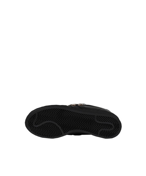 adidas(アディダス)の「JABBAR LOW(スニーカー・メンズ・ブラック・26cm/26.5cm/27cm/27.5cm/28cm/28.5cm/29cm/30cm)」の3枚目の写真