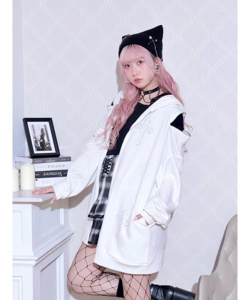 NOEMIE(ノエミー)の「クロスラインストーンユニセックスZIP裏毛パーカー(パーカー・レディース・ブラック/サックスブルー/オフホワイト・M)」の5枚目の写真