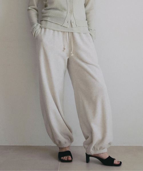 anuke(アンヌーク)の「Fleece Rough Pants(スラックス・レディース・ピンク/チャコールグレー/オートミール・38inch/36inch)」の1枚目の写真