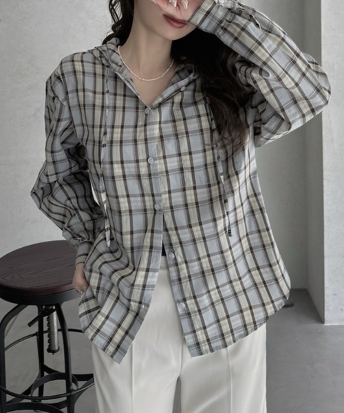 TREOVER（トレオーバー）の「1枚で着映えするフーディチェックシャツ（シャツ/ブラウス・レディース・ピンク/ブラウン/ブルー/オフホワイト・FREE）」の5枚目の写真