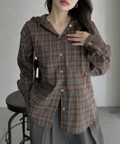 TREOVER（トレオーバー）の「1枚で着映えするフーディチェックシャツ（シャツ/ブラウス・レディース・ピンク/ブラウン/ブルー/オフホワイト・FREE）」の15枚目の写真