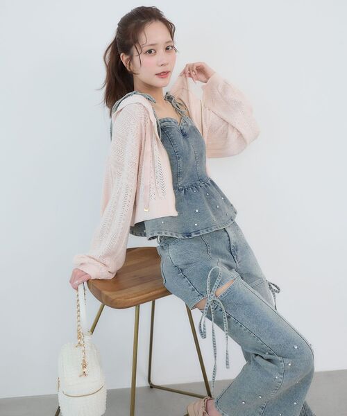 MAJESTIC LEGON（マジェスティックレゴン）の「透かし柄ショートニットパーカー（パーカー・レディース・ブラック/ピンク/アイボリー・MEDIUM）」の11枚目の写真