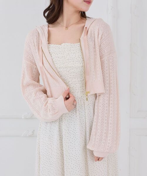 MAJESTIC LEGON（マジェスティックレゴン）の「透かし柄ショートニットパーカー（パーカー・レディース・ブラック/ピンク/アイボリー・MEDIUM）」の14枚目の写真