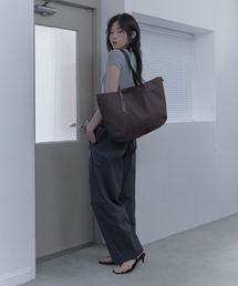 HAVEAWHALE（ハブアホエール）の「kio canvas bag (BR)（ショルダーバッグ）」