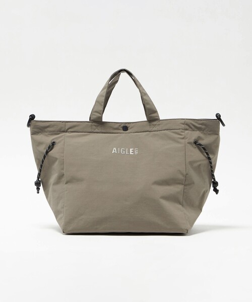 AIGLE(エーグル)の「<AIGLE> Tote with SLD(ショルダーバッグ・レディース・ブラック/ベージュ・FREE)」の2枚目の写真