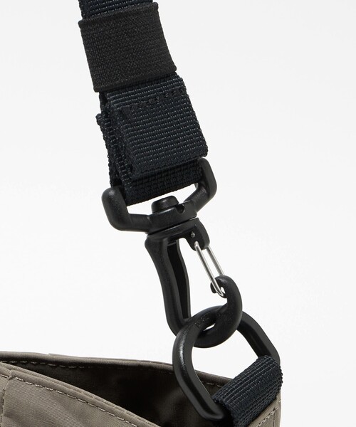 AIGLE(エーグル)の「<AIGLE> Tote with SLD(ショルダーバッグ・レディース・ブラック/ベージュ・FREE)」の15枚目の写真