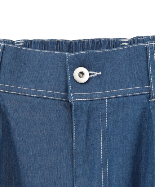 Tiara(ティアラ)の「デニムタックパンツ(デニムパンツ・レディース・インディゴブルー/ライトブルー・3/2)」の19枚目の写真