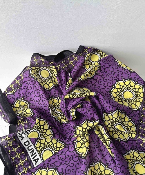 AS KNOW AS plus（アズノゥアズプラス）の「アフリカンプリント大判スカーフ 100 × 100（バンダナ/スカーフ・レディース・E/D/C/A/B・FREE）」の3枚目の写真