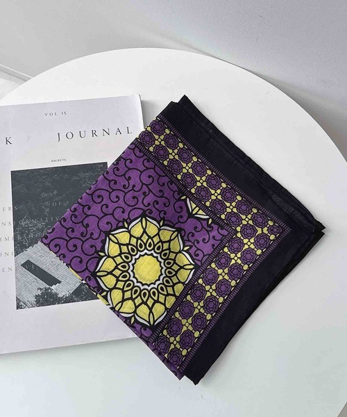 AS KNOW AS plus（アズノゥアズプラス）の「アフリカンプリント大判スカーフ 100 × 100（バンダナ/スカーフ・レディース・E/D/C/A/B・FREE）」の14枚目の写真