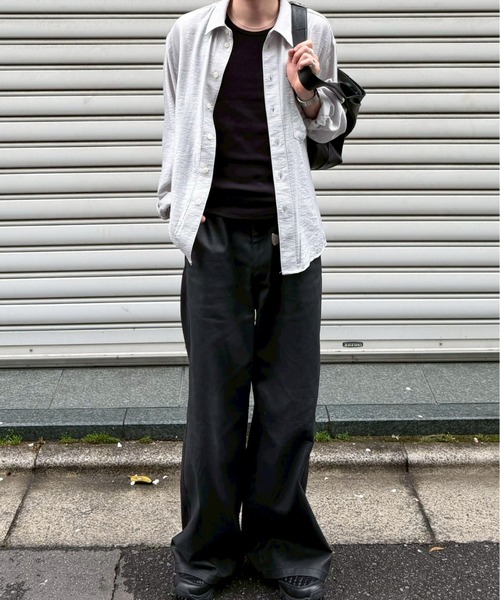 Chikashitsu +（チカシツプラス）の「【Chikashitsu +】soft cropped stripe shirt / 【チカシツプラス】ソフトクロップドストライプ長袖シャツ<着用動画あり>（シャツ/ブラウス・メンズ・ライトグレー/チャコール/ライトカーキ・ONE SIZE）」の16枚目の写真