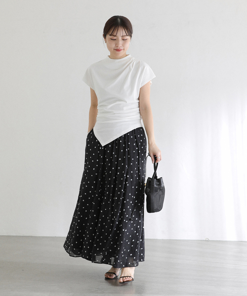 La TOTALITE(ラトータリテ)の「【洗える】ドレープフレンチカットソー(Tシャツ/カットソー・レディース・ホワイト/ブラック・FREE)」の19枚目の写真