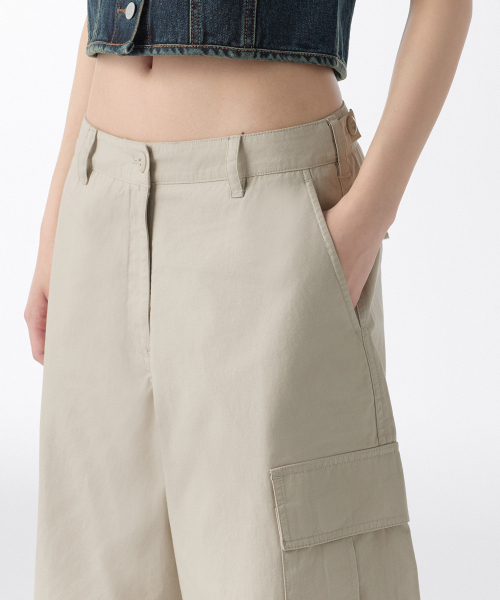 MUSINSA STANDARD WOMAN（ムシンサスタンダードウーマン）の「ウィメンズワイドカーゴバミューダパンツ[ライトベージュ]（その他パンツ・レディース・その他・24/25/26/27/28/29/30）」の5枚目の写真