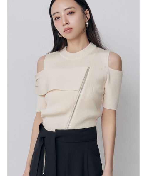 MURUA（ムルーア）の「ショルダーカットZIPハーフニット　夏服（ニット/セーター・レディース・ブラック/アイボリー/ピンク/イエロー・FREE）」の2枚目の写真