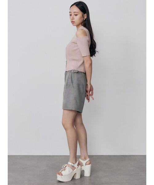 MURUA(ムルーア)の「ショルダーカットZIPハーフニット 夏服(ニット/セーター・レディース・ブラック/アイボリー/ピンク/イエロー/ブルー・FREE)」の21枚目の写真