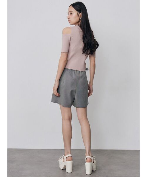 MURUA(ムルーア)の「ショルダーカットZIPハーフニット 夏服(ニット/セーター・レディース・ブラック/アイボリー/ピンク/イエロー/ブルー・FREE)」の20枚目の写真