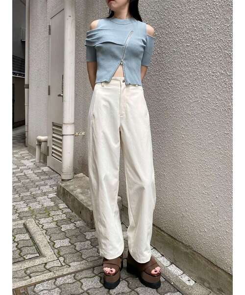 MURUA(ムルーア)の「ショルダーカットZIPハーフニット 夏服(ニット/セーター・レディース・ブラック/アイボリー/ピンク/イエロー/ブルー・FREE)」の14枚目の写真