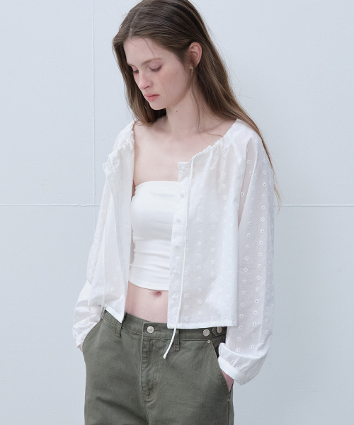 FRIVER07（フリバー07）の「Flower eyelet tie blouse [FRSP06BL07]_White（シャツ/ブラウス・レディース・ホワイト・FREE）」の2枚目の写真
