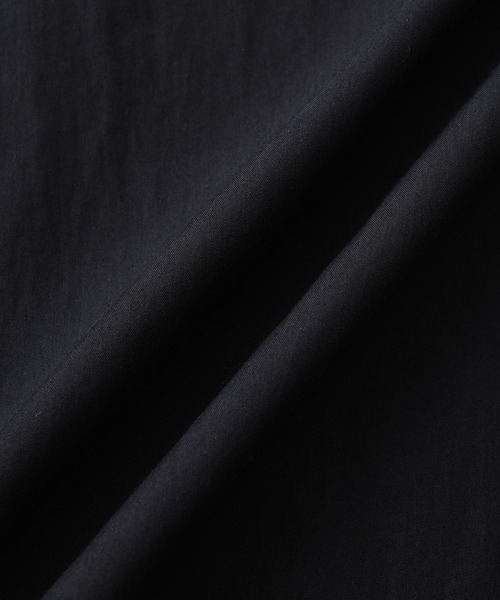 LE CERCLE par rope'(ルセルクルパーロペ)の「コットンナイロンバンドカラーシャツ/セットアップ対応(シャツ/ブラウス・メンズ・オフホワイト/ネイビー・L/LL/M)」の3枚目の写真