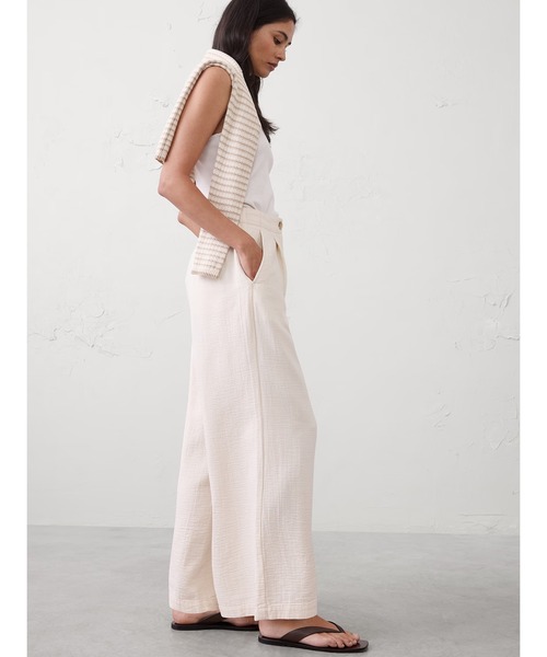 BANANA REPUBLIC FACTORY STORE(バナナリパブリック ファクトリーストア)の「BANANA REPUBLIC FACTORY STORE Anyday ワイドレッグ ハイライズ ガーゼ パンツ(その他パンツ・レディース・アイボリー/ベージュ・L/M/S/XS)」の4枚目の写真