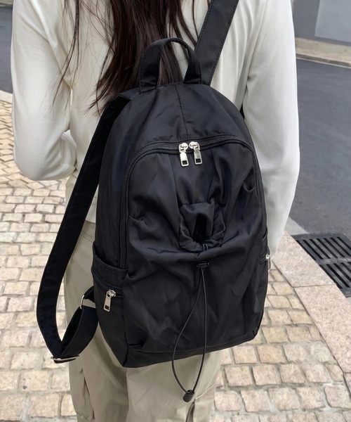 yuue' ( wear )(ユーイ)の「マルチポケットリュックサック/通勤通学/ナップサック/A4サイズ対応(バックパック/リュック・レディース・パープル/アイボリー/ブラック・FREE)」の3枚目の写真