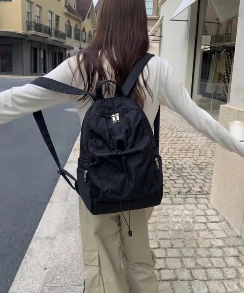 yuue' ( wear )(ユーイ)の「マルチポケットリュックサック/通勤通学/ナップサック/A4サイズ対応(バックパック/リュック・レディース・パープル/アイボリー/ブラック・FREE)」の14枚目の写真