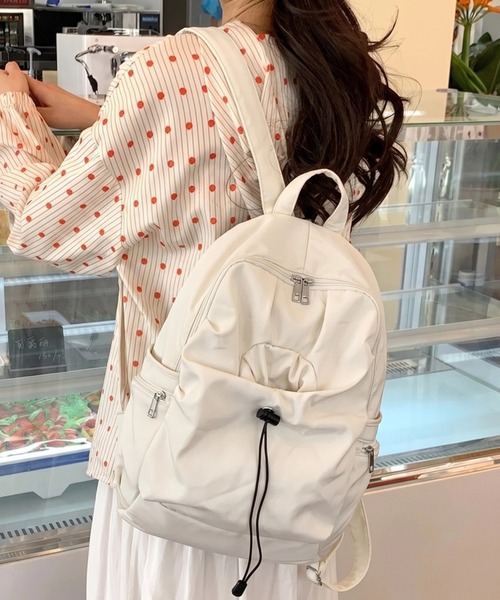 yuue' ( wear )(ユーイ)の「マルチポケットリュックサック/通勤通学/ナップサック/A4サイズ対応(バックパック/リュック・レディース・パープル/アイボリー/ブラック・FREE)」の4枚目の写真