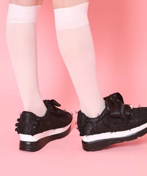 cs T&P(シーエスティーアンドピー)の「厚底ガーリーリボンレーススニーカー(スニーカー・レディース・ホワイト系3/ブラック系2/ブルー系2・S/M/L/LL)」の2枚目の写真