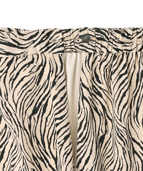 marjour（マージュール）の「NUANCE ZEBRA SKIRT（スカート・レディース・ベージュ・M/S）」の10枚目の写真