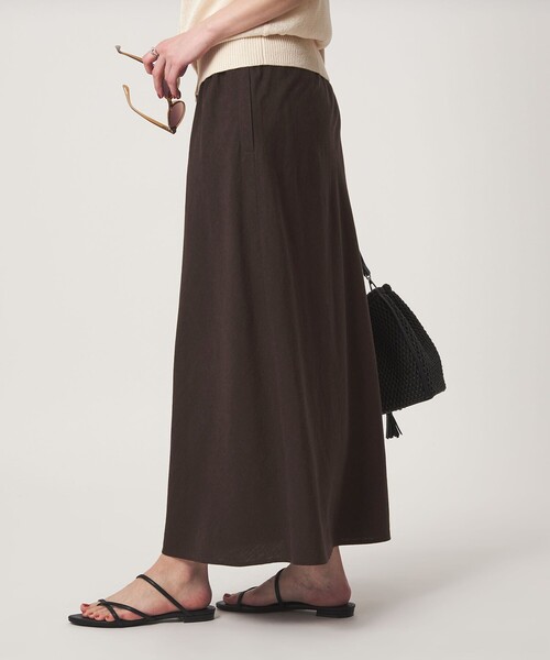 green label relaxing(グリーンレーベルリラクシング)の「BREEZE LINEN ブリーズリネン ナロー スカート(スカート・レディース・ダークブラウン/オリーブ・36/38)」の14枚目の写真