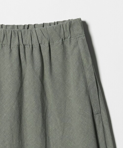 green label relaxing(グリーンレーベルリラクシング)の「BREEZE LINEN ブリーズリネン ナロー スカート(スカート・レディース・ダークブラウン/オリーブ・36/38)」の3枚目の写真