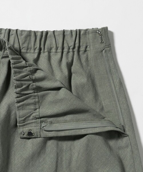 green label relaxing(グリーンレーベルリラクシング)の「BREEZE LINEN ブリーズリネン ナロー スカート(スカート・レディース・ダークブラウン/オリーブ・36/38)」の4枚目の写真