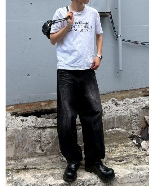 Chikashitsu +(チカシツプラス)の「【Chikashitsu +】distorted logo crop t-shirt (2color) / 【チカシツプラス】ロゴクロップド半袖Tシャツ(Tシャツ/カットソー・メンズ・ブラック/ホワイト・ONE SIZE)」の16枚目の写真